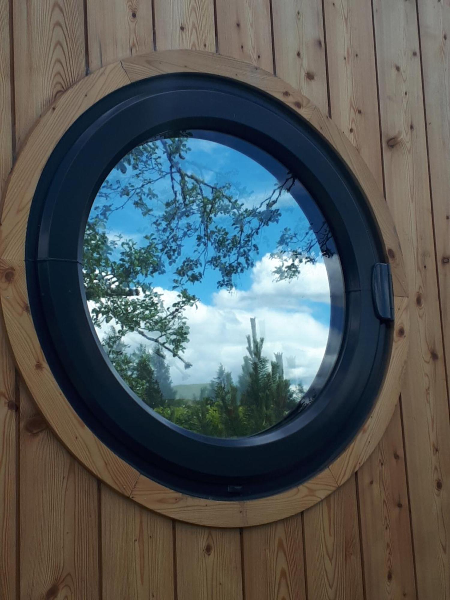Seren Garden Pod Форт Уилям Екстериор снимка